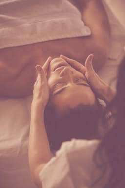 Natural Lift Facial Massage – 50 mins